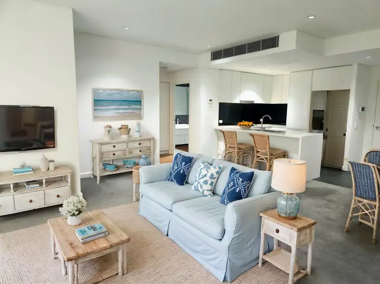 202/25 Goodwin Street, Narrabeen NSW 2101
