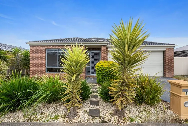 21 Chifley Drive, Delacombe VIC 3356