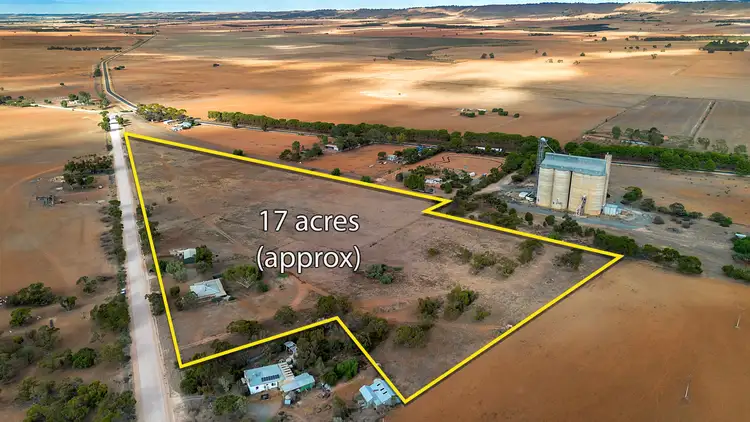 70 East Road, Robertstown SA 5381