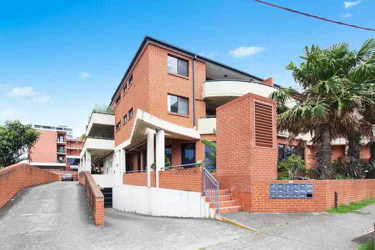 37 Charlotte Street