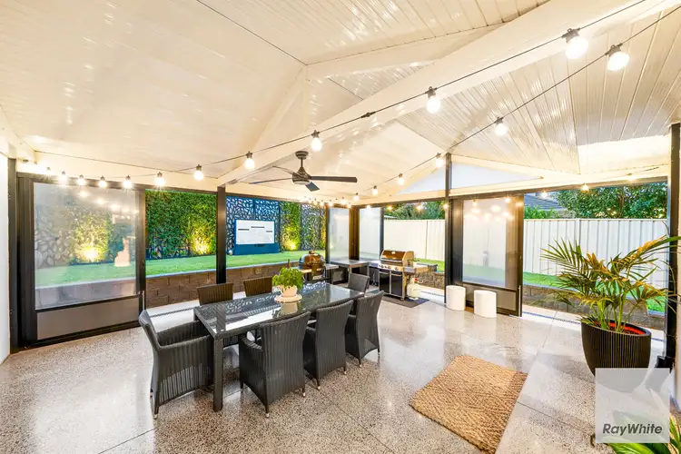 27 Stoke Heath Way, Caroline Springs VIC 3023