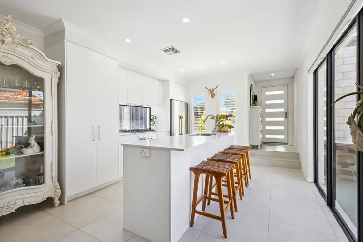 Fifth view of Homely house listing, 2a Windsor Place, Kallaroo WA 6025