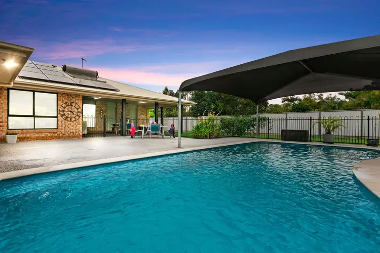 9 Sunline Court, Urangan QLD 4655