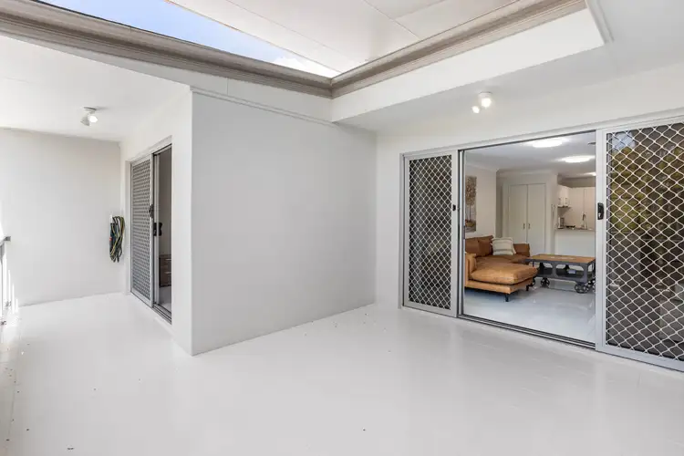 Third view of Homely unit listing, 6/208 Riding Road, Balmoral QLD 4171