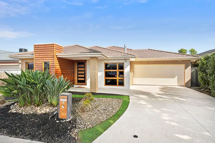 19 Springwater Drive