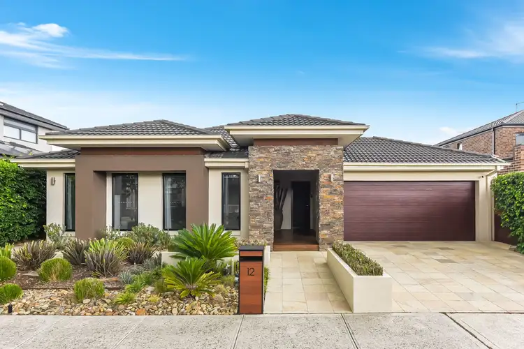 12 Amesbury Way, Clyde North VIC 3978