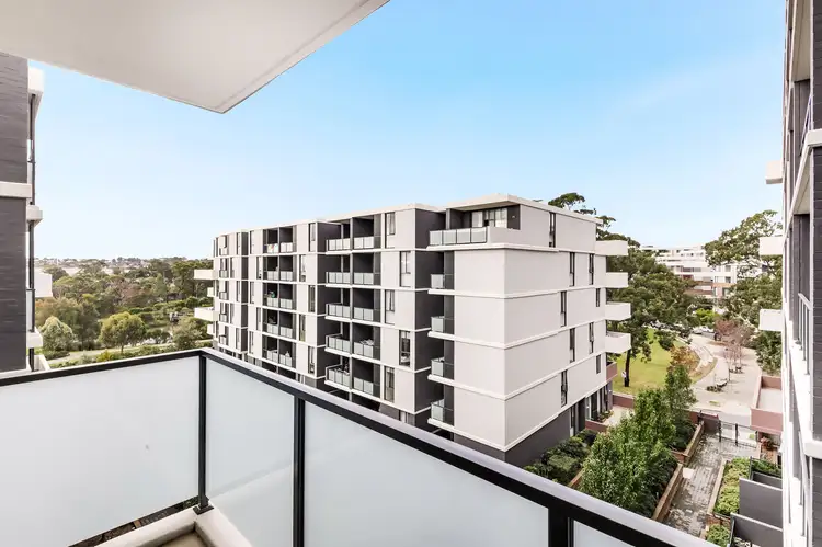 1 Vermont Crescent