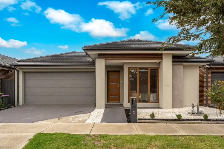 5 Northampton Way, Donnybrook VIC 3064