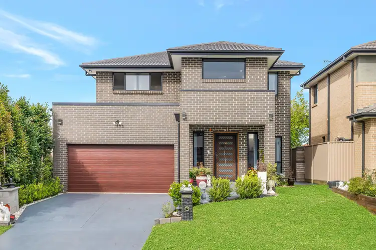18 Alpine Place, Carnes Hill NSW 2171