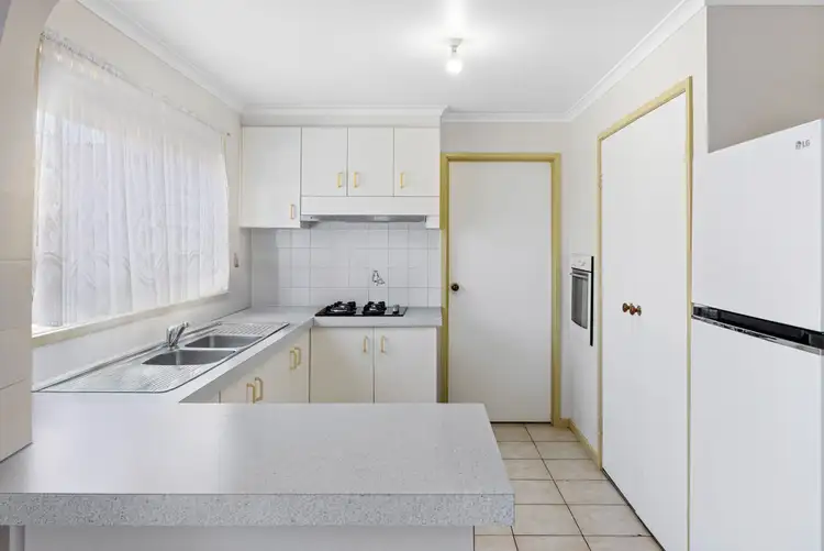 Fourth view of Homely unit listing, 2/6 Jacqueline Close, Werribee VIC 3030