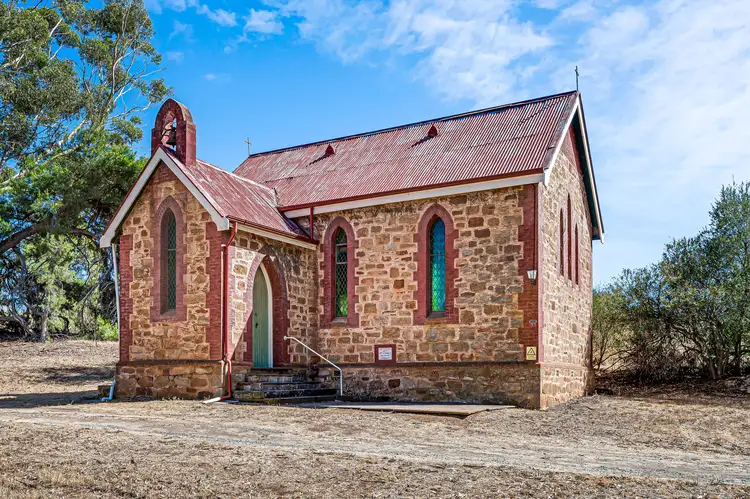 7409 Horrocks Highway, Watervale SA 5452