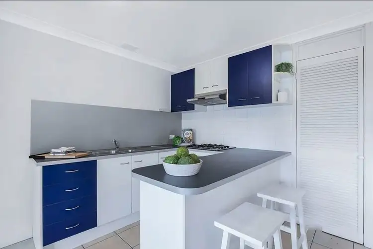 Fifth view of Homely unit listing, 8/15 Waverley Street, Annerley QLD 4103