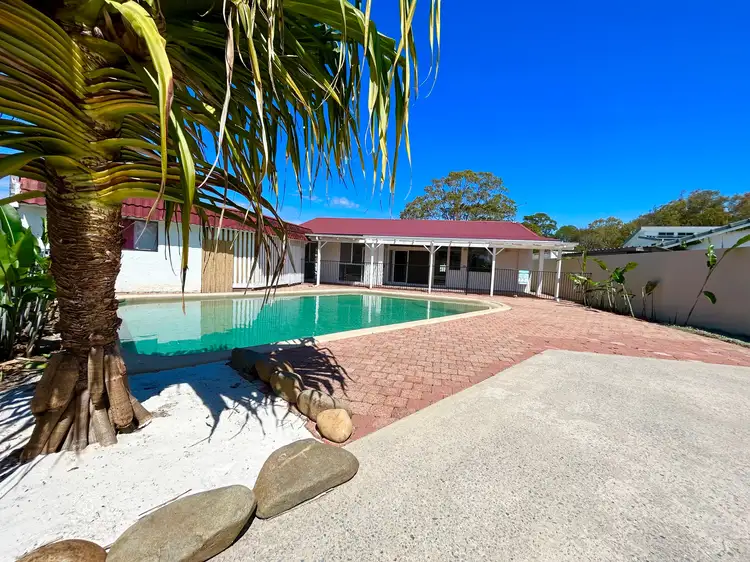 1 Parakeet Place, Burleigh Waters QLD 4220