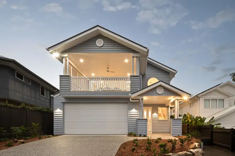 4 Cassandra Street, Chapel Hill QLD 4069