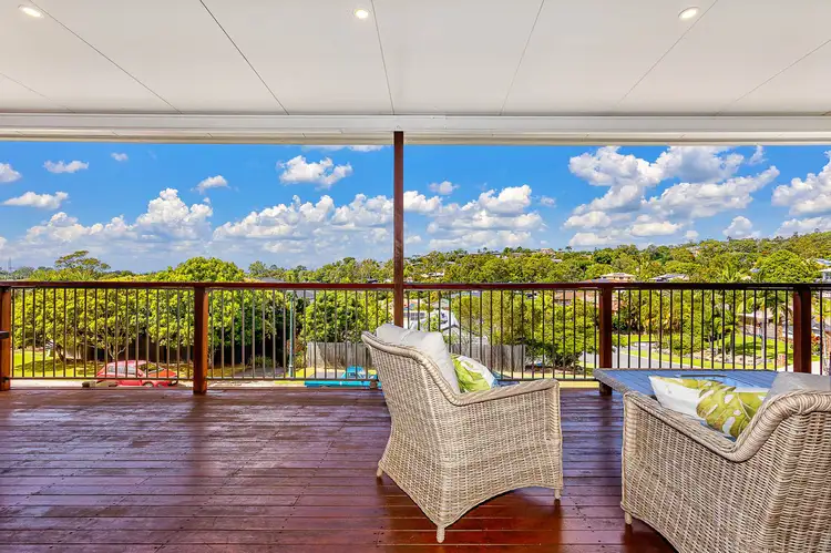 14 Tristania Way