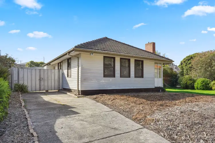 9 Clements Grove