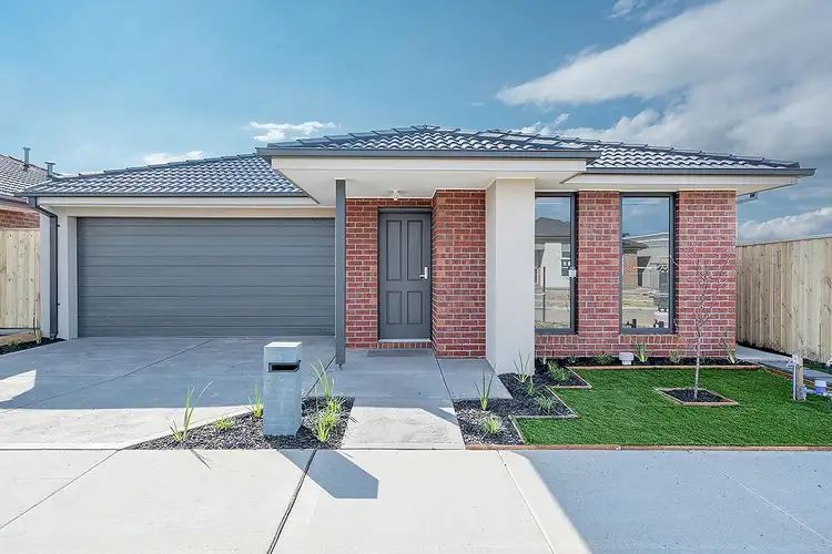 5 Roseneath Way, Mickleham VIC 3064