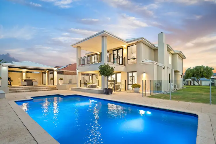 39 Bancoura Parkway, Secret Harbour WA 6173