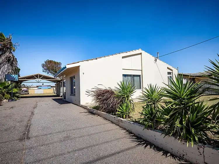 19 Maidstone Street, Mount Tarcoola WA 6530
