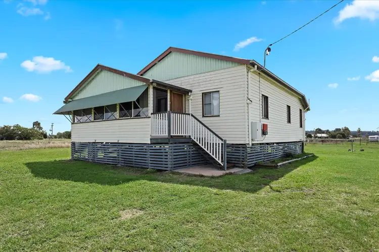 3 Baron Street, Jondaryan QLD 4403