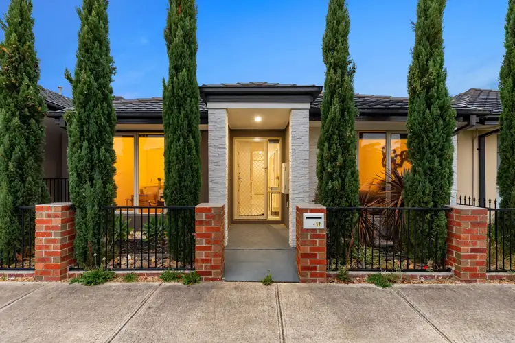 Main view of Homely house listing, 17 Hunt Way, Pakenham VIC 3810