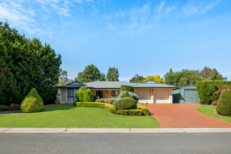16 Jacaranda Drive, Woodside SA 5244