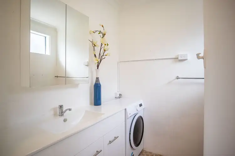 Second view of Homely unit listing, 4/7 Mosbri Crescent, The Hill NSW 2300