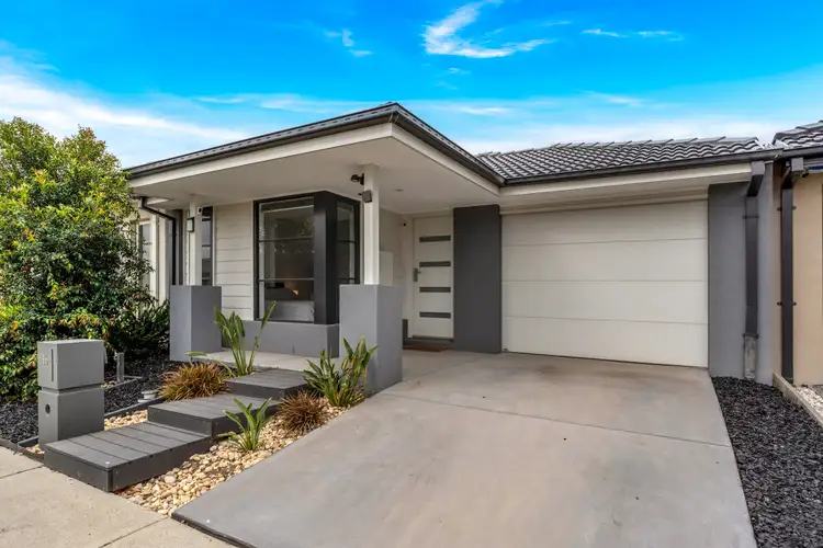 16 Stringybark Drive, Donnybrook VIC 3064