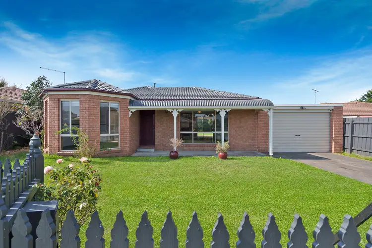 16 Sherriff Rise, Pakenham VIC 3810