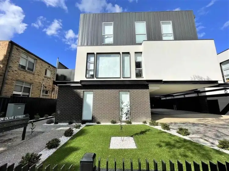 4/24 Olive Street, Reservoir VIC 3073
