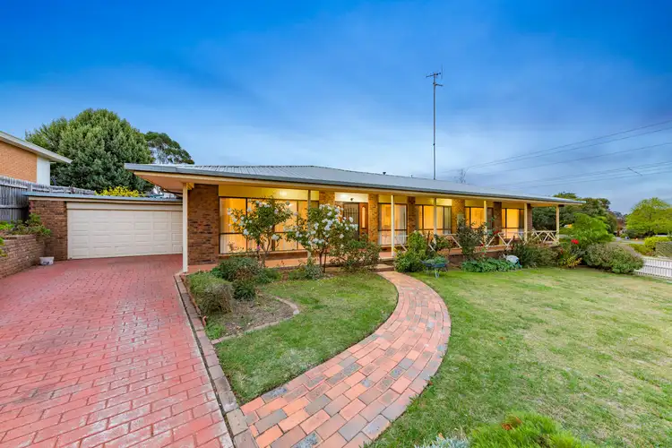 Main view of Homely house listing, 2 Elizabeth Court, Pakenham VIC 3810