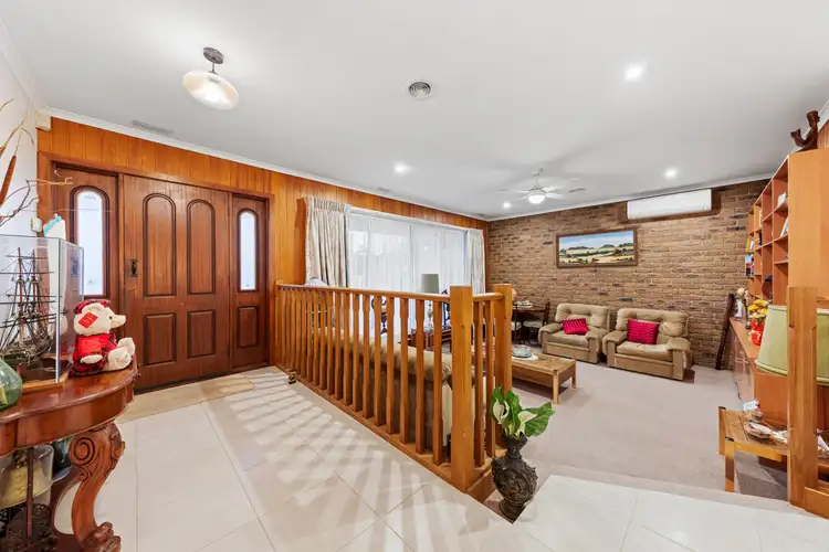Fifth view of Homely house listing, 2 Elizabeth Court, Pakenham VIC 3810