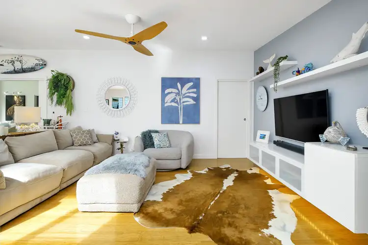 2/157 The Round Drive, Avoca Beach NSW 2251