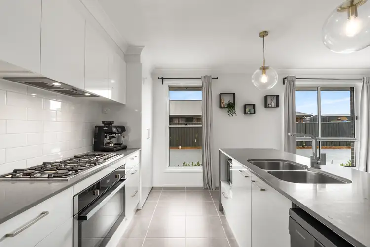 16 Morris Place, Marulan NSW 2579