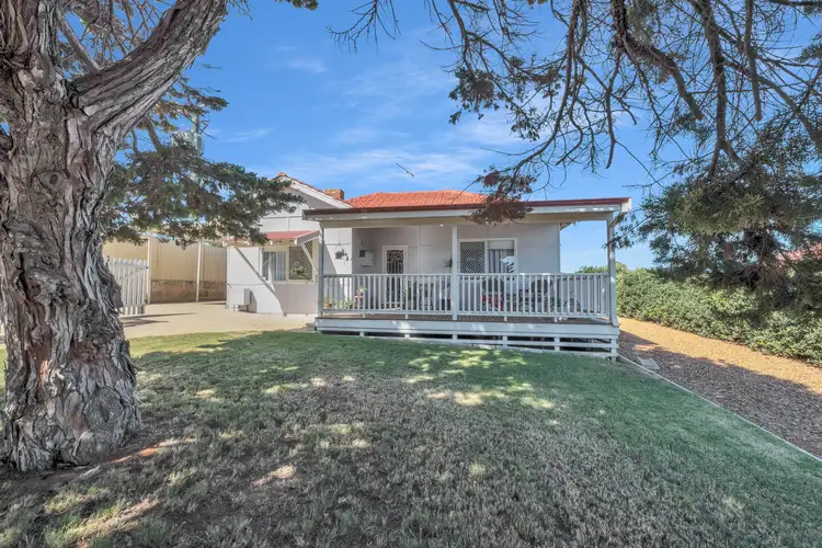 10 Hutchinson Street, Geraldton WA 6530