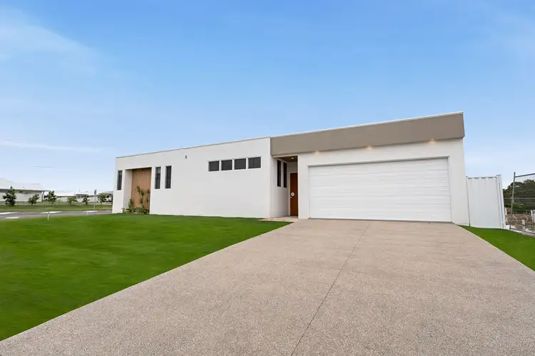 Second view of Homely house listing, 2 Olaf Road, Pialba QLD 4655