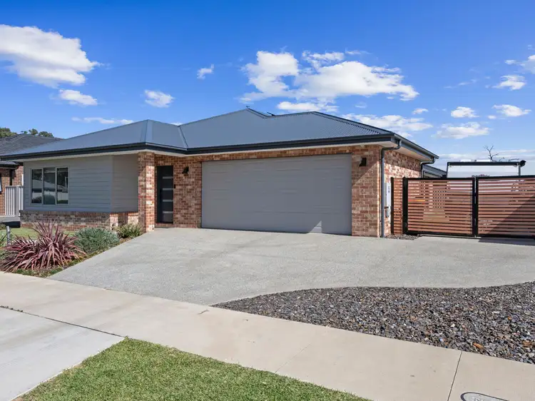 9 Livingston Boulevard, Benalla VIC 3672