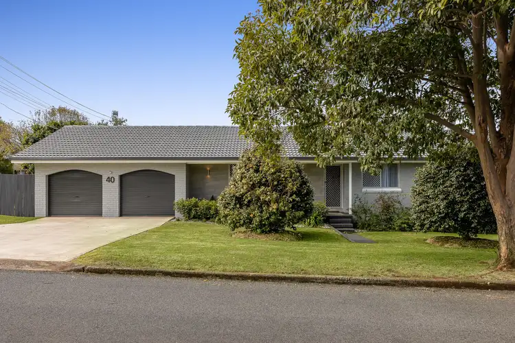 40 Debra Street, Centenary Heights QLD 4350