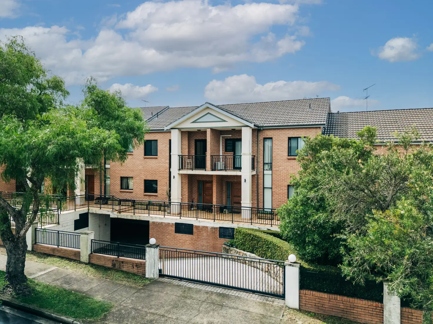 Main view of Homely townhouse listing, 2/22 Paris Street, Carlton NSW 2218