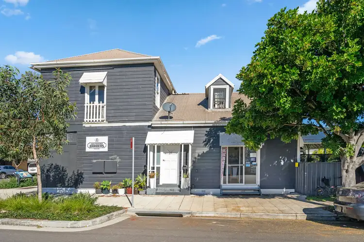 2/25 Mitchell Street, Stockton NSW 2295