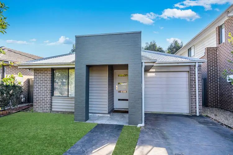 38 Wildflower Circle, Jordan Springs NSW 2747