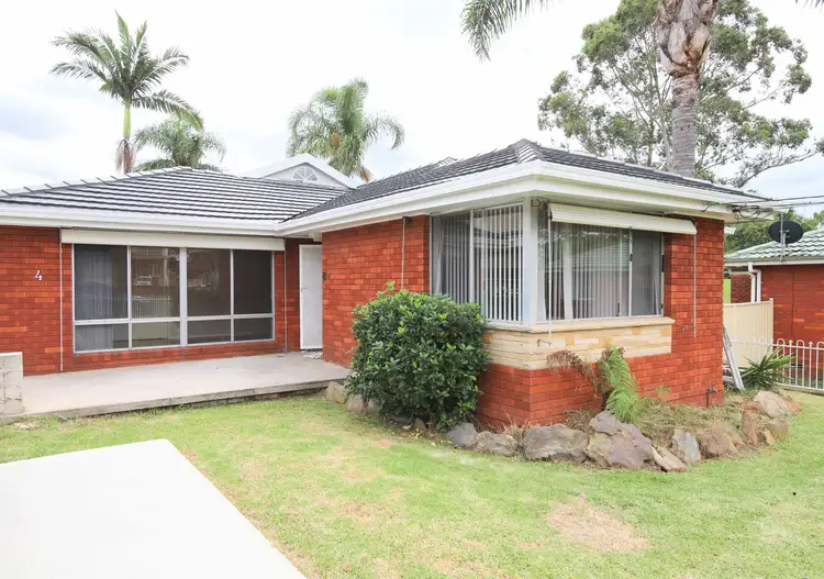 4 Leighdon Street, Bass Hill NSW 2197