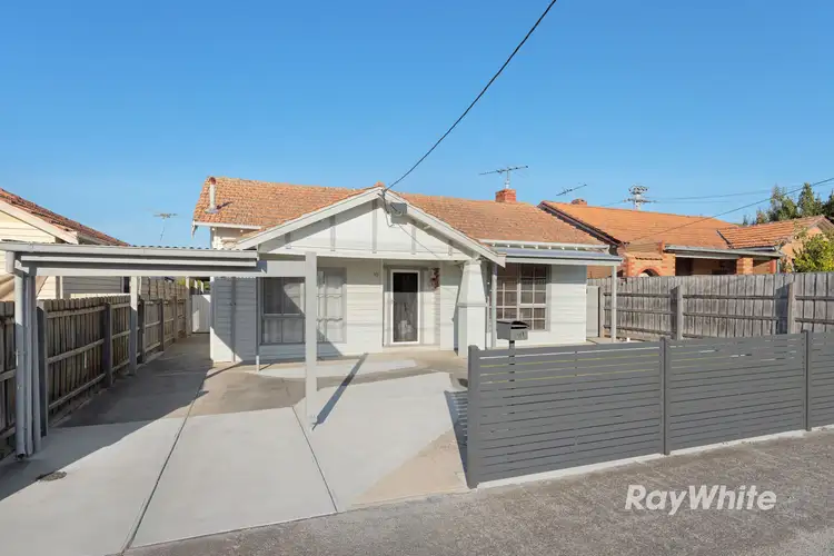 30 Hotham Street