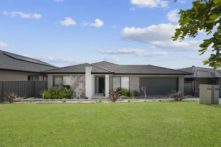 Room 2/25 Dairyman Drive, Raymond Terrace NSW 2324