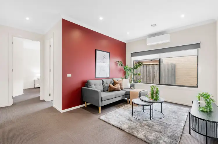 Fifth view of Homely house listing, 10 Silver Tree Way, Wollert VIC 3750