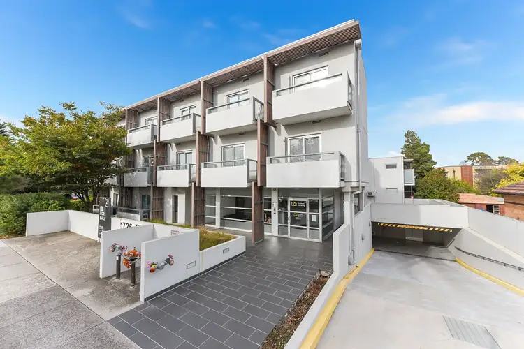 1728 Dandenong Road