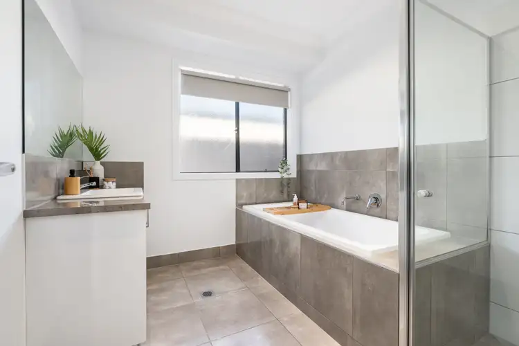 Sixth view of Homely house listing, 7 Derrick Street, Wodonga VIC 3690
