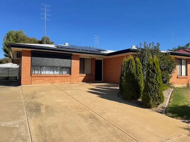 10 Berwick Street, Clare SA 5453