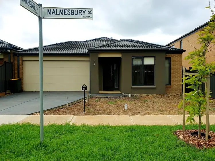 8 Malmesbury Avenue, Truganina VIC 3029