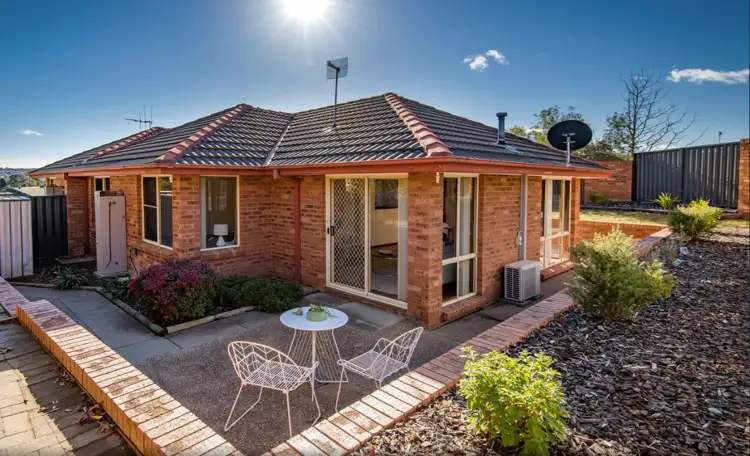 27 Hughes Crescent, Ngunnawal ACT 2913